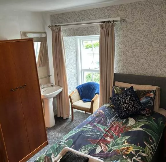 فندق Holland Arms