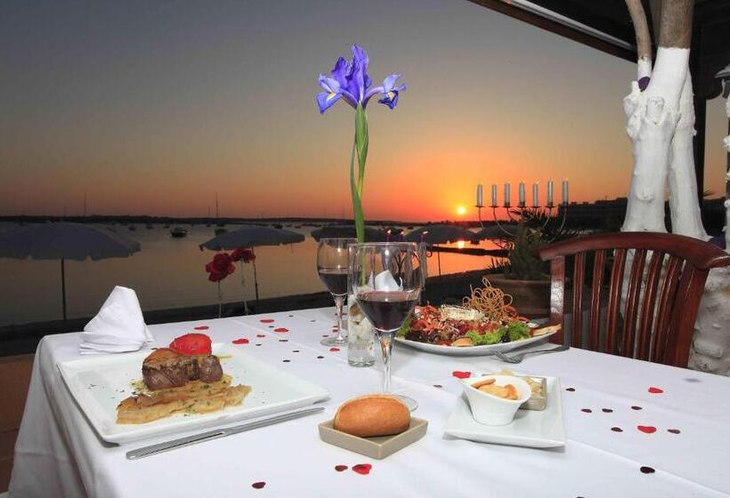 Отель Hostal La Savina