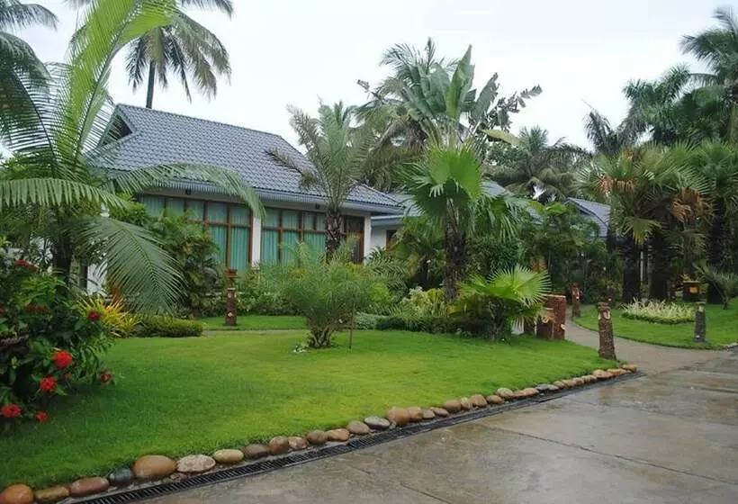 هتل Myitkyina Plam Spring Resort