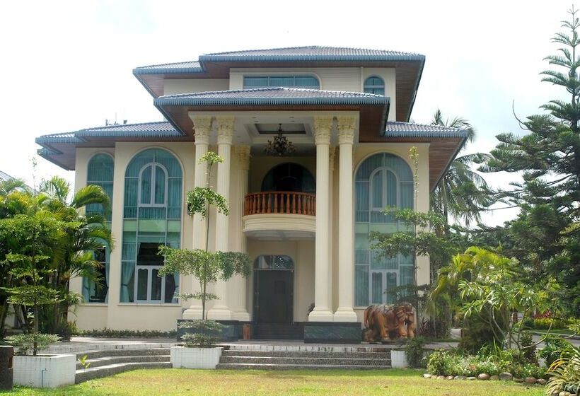 هتل Myitkyina Plam Spring Resort