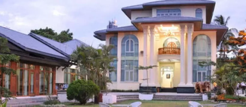 هتل Myitkyina Plam Spring Resort