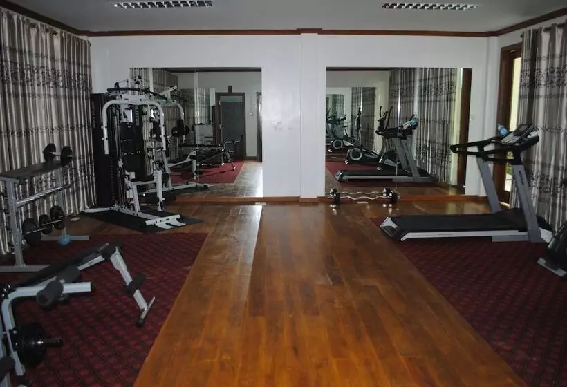 هتل Myitkyina Plam Spring Resort