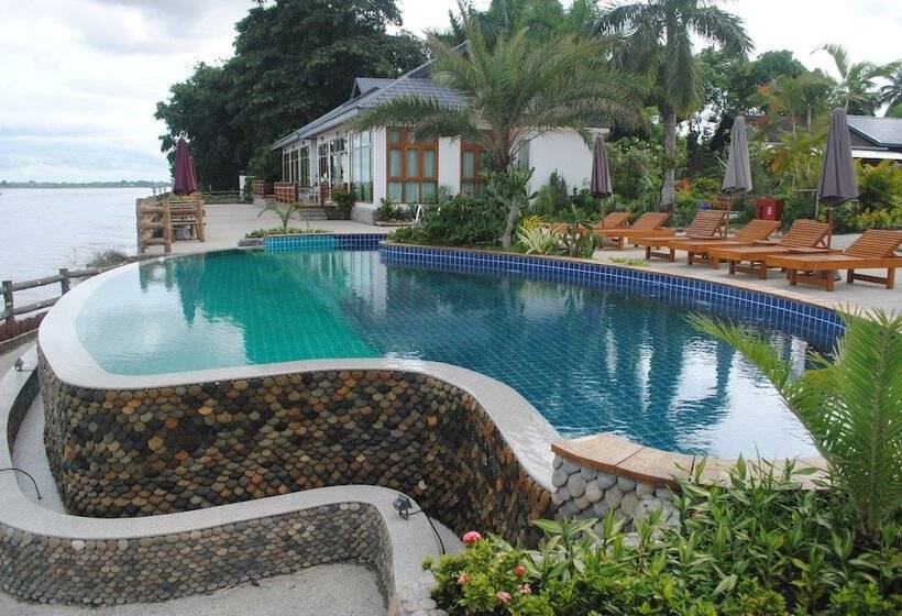 هتل Myitkyina Plam Spring Resort