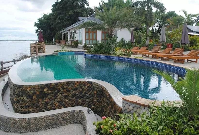 هتل Myitkyina Plam Spring Resort