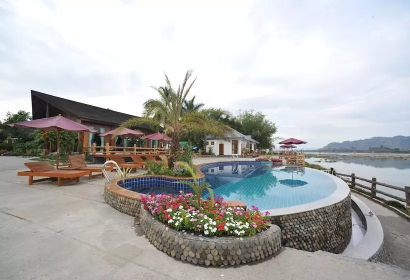 هتل Myitkyina Plam Spring Resort