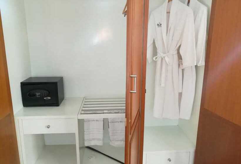 هتل Myitkyina Plam Spring Resort