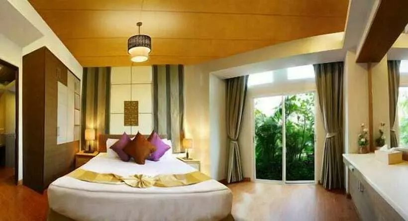 酒店 Tachawan Resort & Restaurant