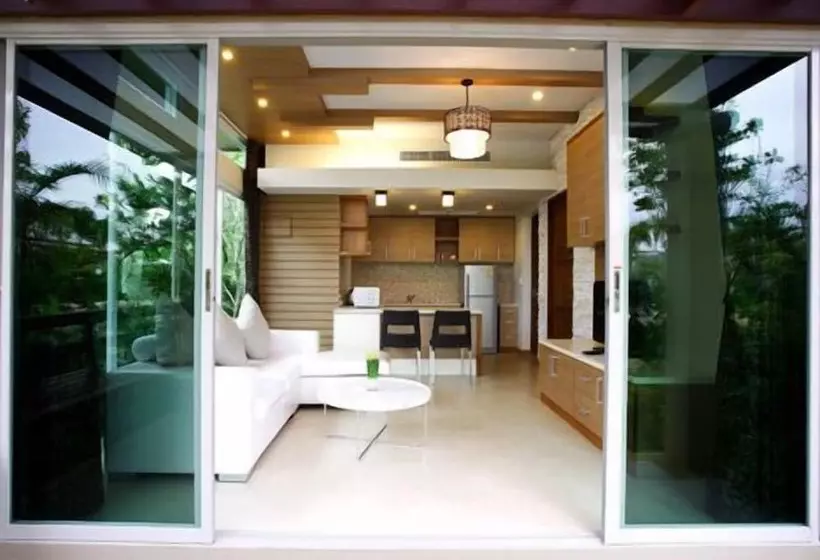 酒店 Tachawan Resort & Restaurant