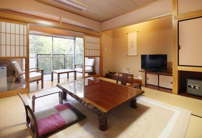 ホテル The Aizuya