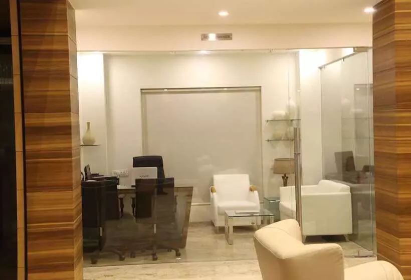 ホテル The Fern Residency Mundra