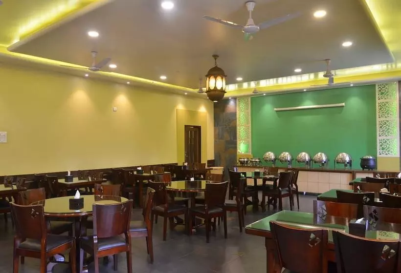 ホテル Zaras Resort Khandala