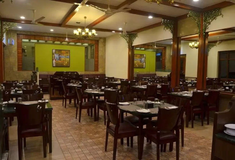 ホテル Zaras Resort Khandala