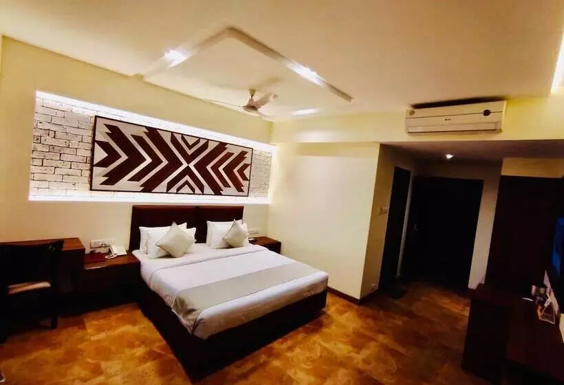 ホテル Zaras Resort Khandala