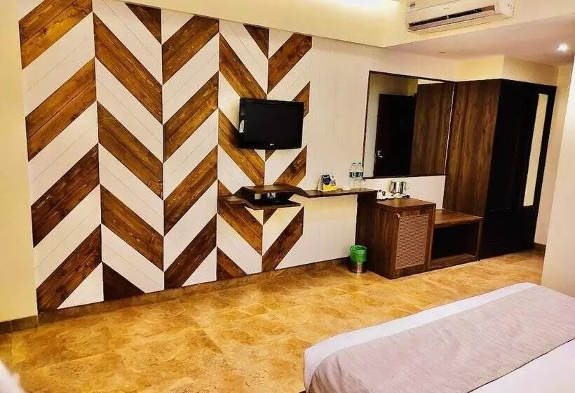 ホテル Zaras Resort Khandala