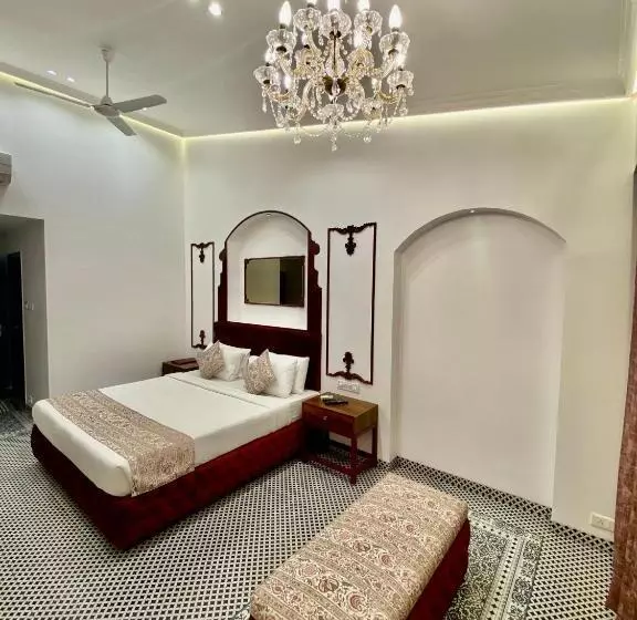 ホテル Zaras Resort Khandala