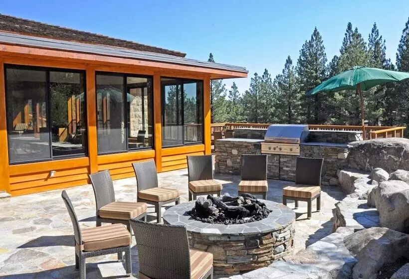 Obsidian Residence Club