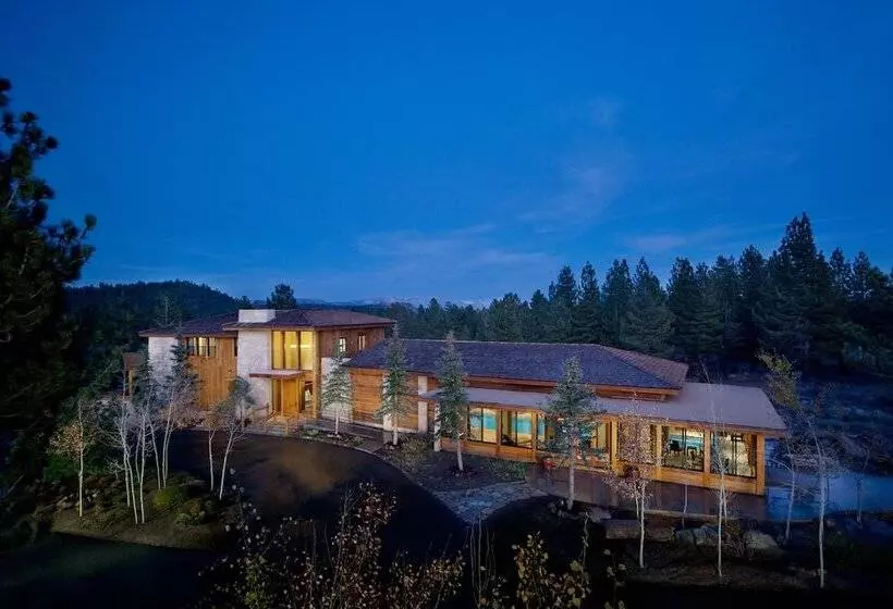 Obsidian Residence Club