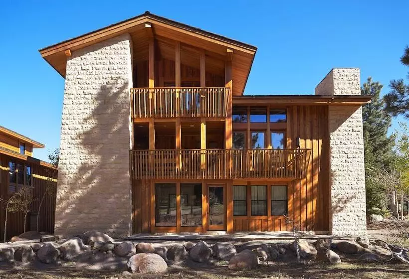 Obsidian Residence Club