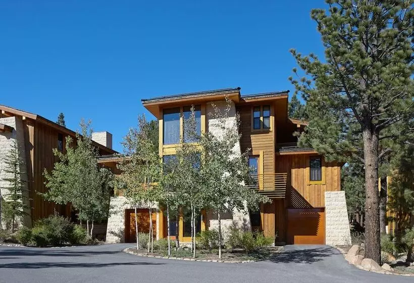 Obsidian Residence Club