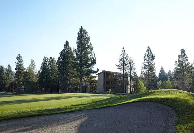 Obsidian Residence Club