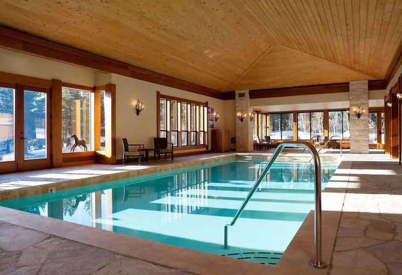Obsidian Residence Club