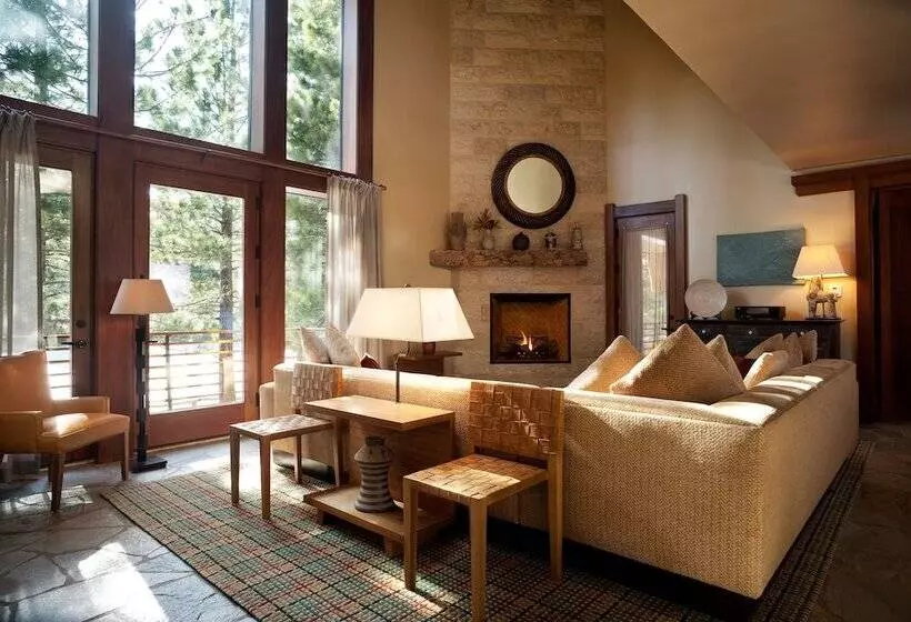 Obsidian Residence Club