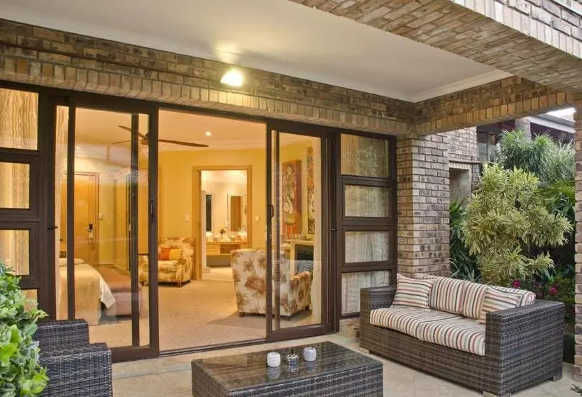 بنسيون Schneiders Boutique