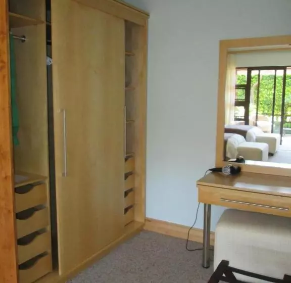 بنسيون Schneiders Boutique