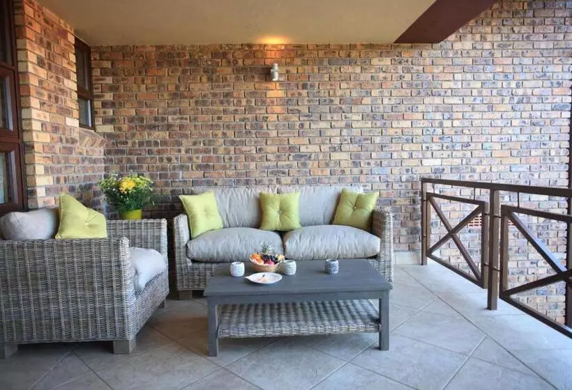 بنسيون Schneiders Boutique