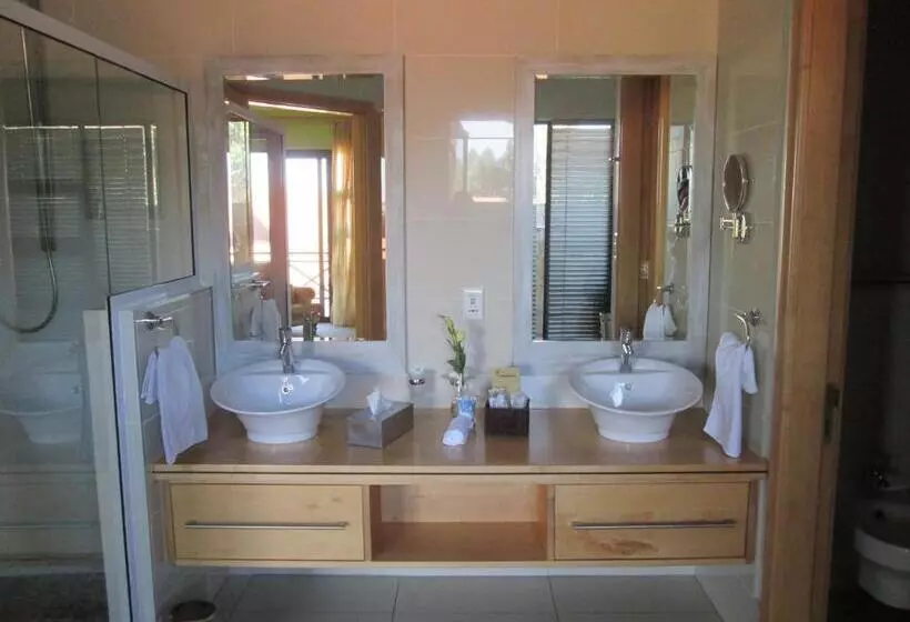 بنسيون Schneiders Boutique