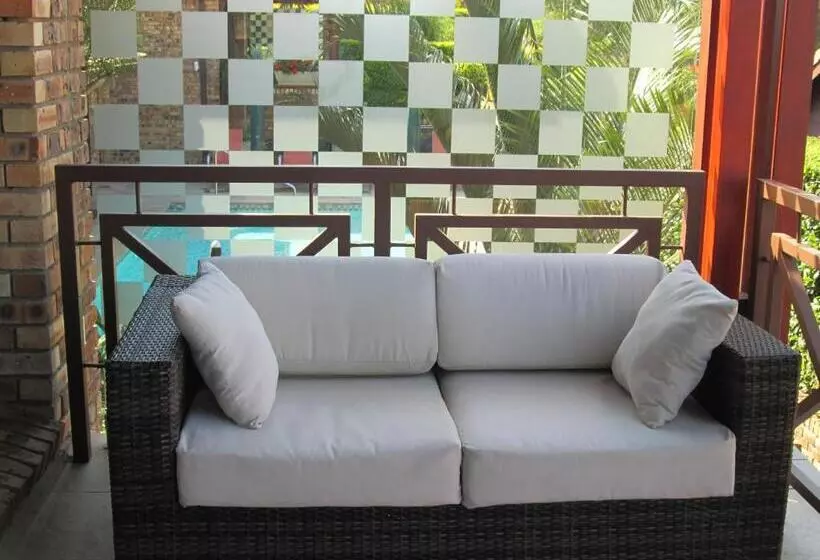 بنسيون Schneiders Boutique