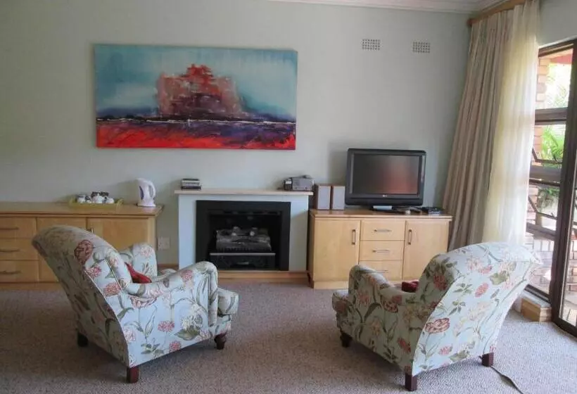 بنسيون Schneiders Boutique