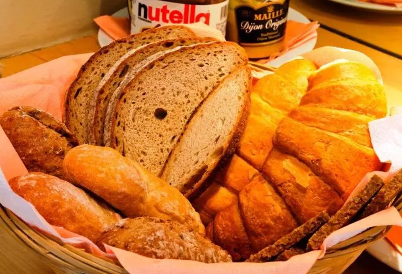 بنسيون Schneiders Boutique