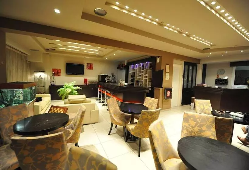 Ceragio Hotel & Apartments