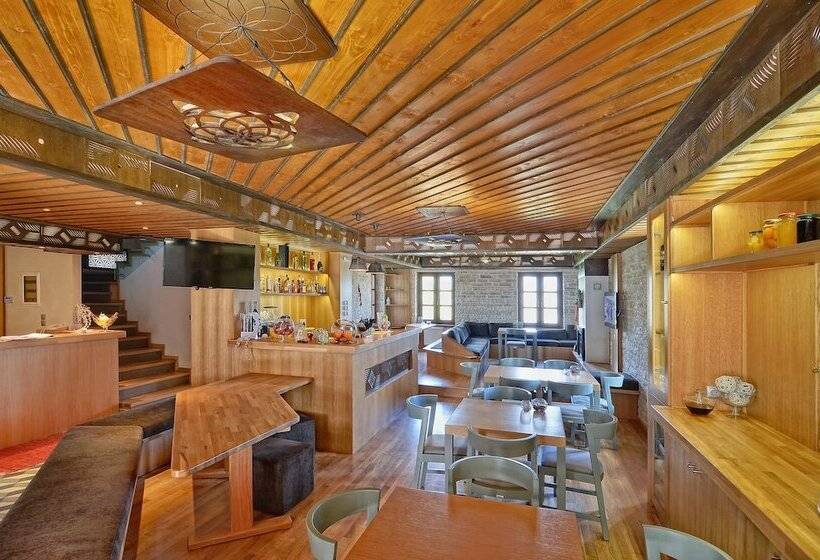 Dilofo Hotel Luxury Suites