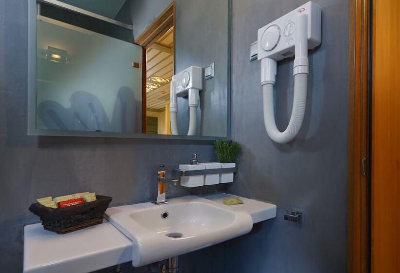 Dilofo Hotel Luxury Suites