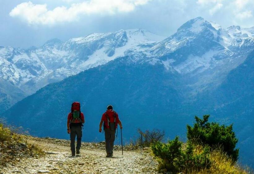 Dilofo Hotel Luxury Suites