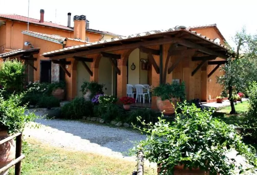ホテル Agriturismo Menchetti