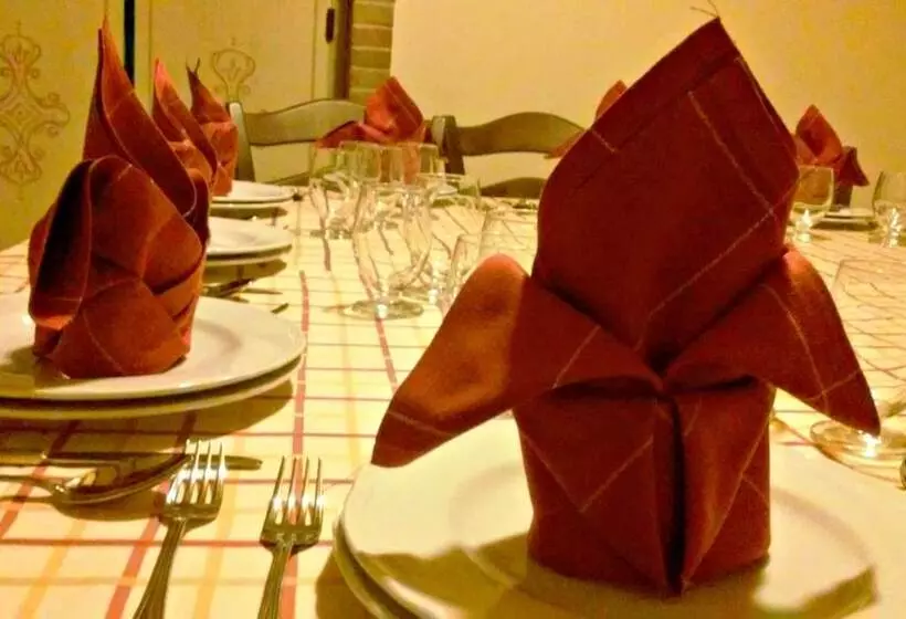 ホテル Agriturismo Menchetti