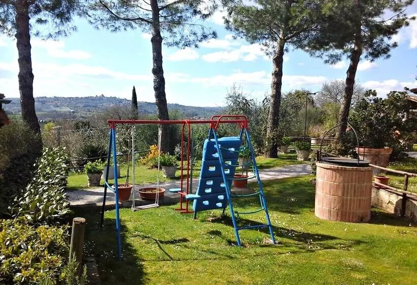 ホテル Agriturismo Menchetti