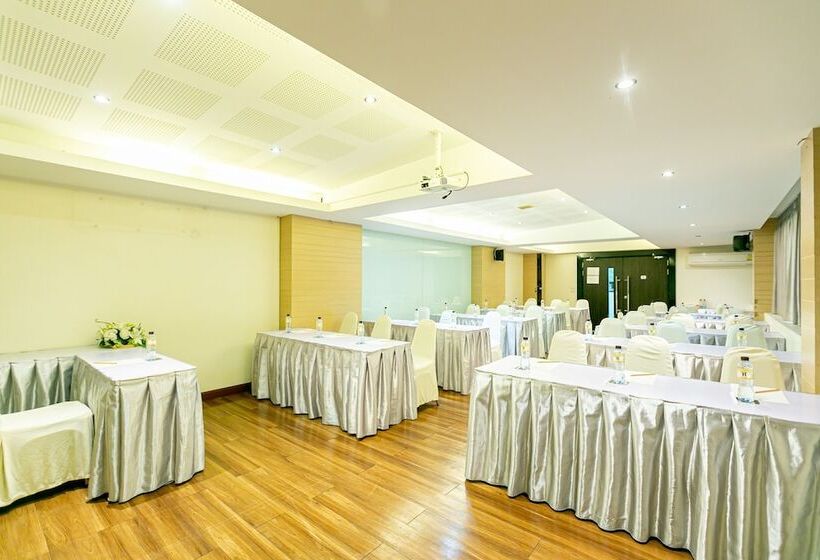 هتل Grand Ratchapruek