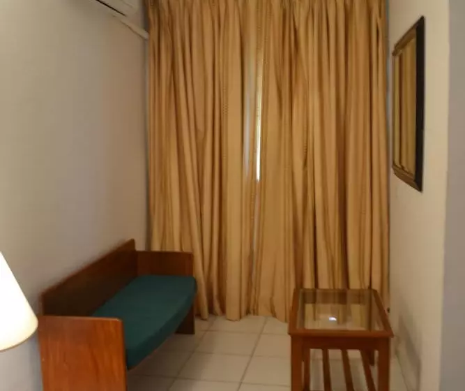 هتل L'aquarius Marina 2000