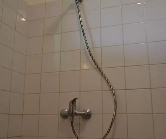 هتل L'aquarius Marina 2000