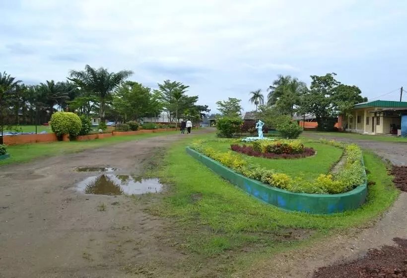 هتل L'aquarius Marina 2000