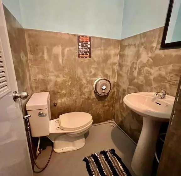 Hotelli Revolution Hostel Pai