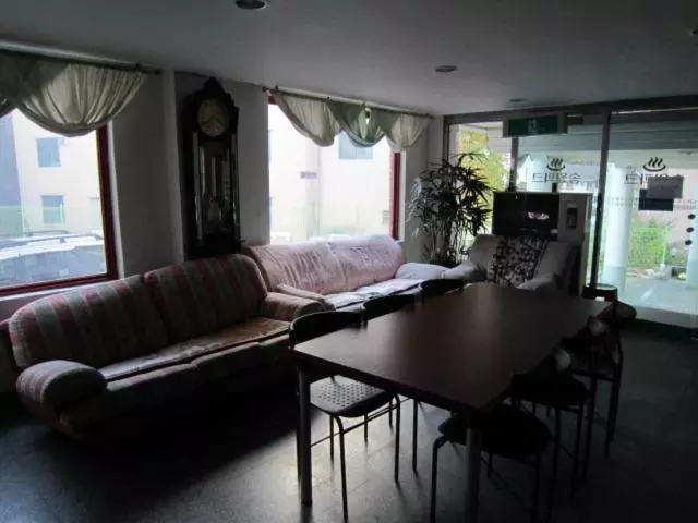 ペンション Songwol Park