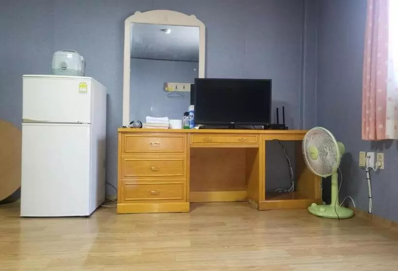 ペンション Songwol Park