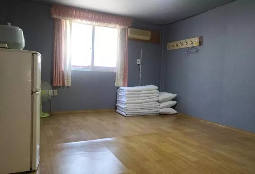 ペンション Songwol Park