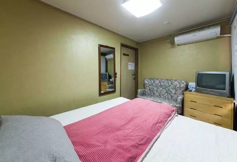 פנסיון Yehadoye Guesthouse