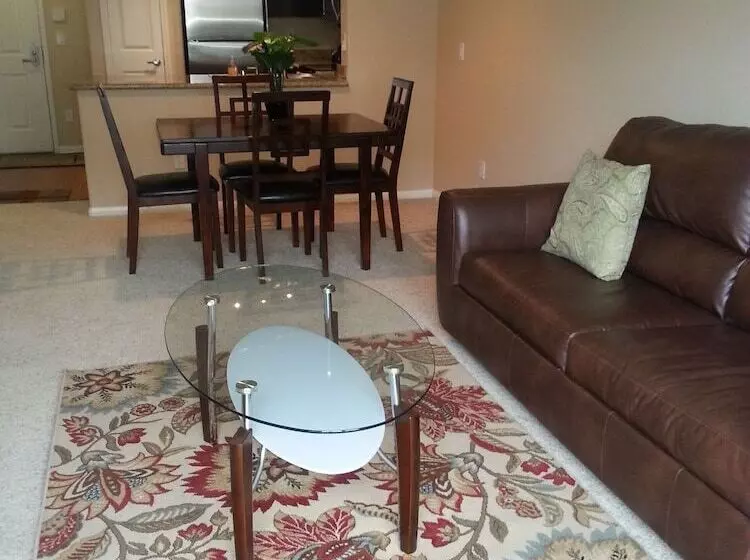 Apartment Near Gaslamp & Convetion Center